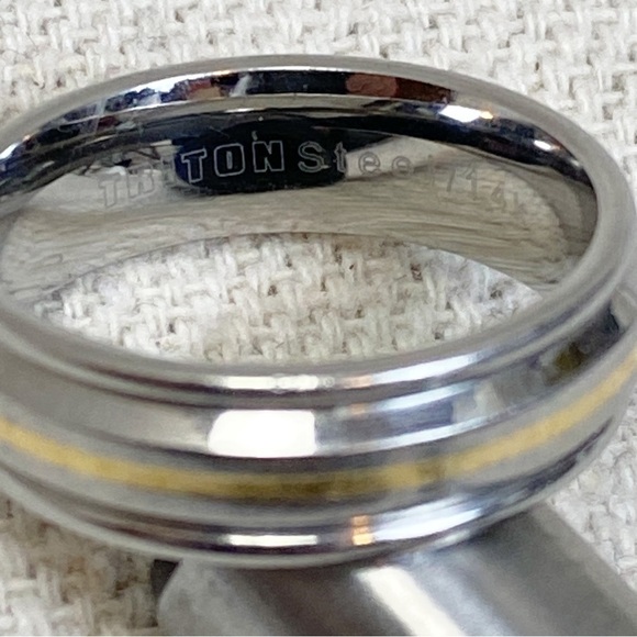 Triton Stainless steel/14k band ring - Picture 4 of 6